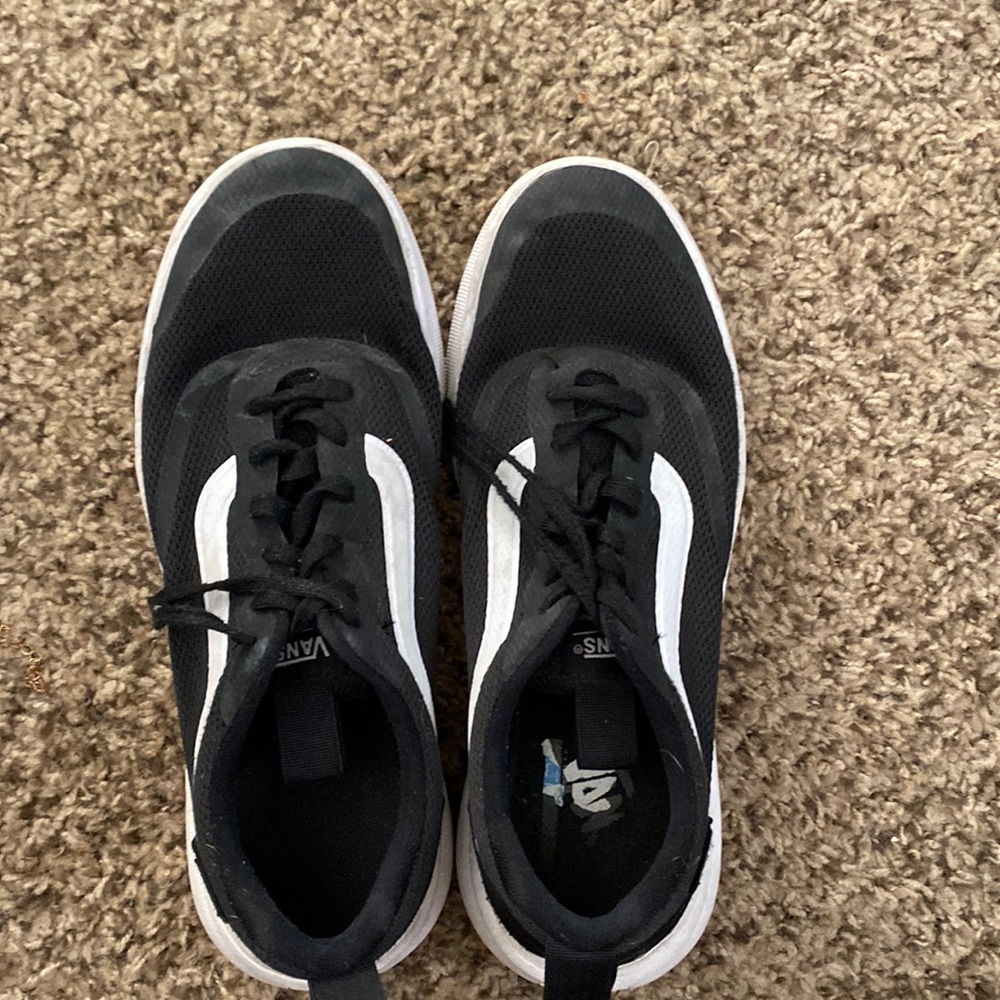 Mens tennis shoes